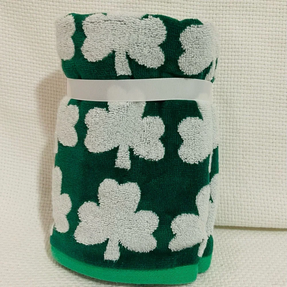 St Patrick’s Caro Home Shamrocks Habd Towels, Set of 2